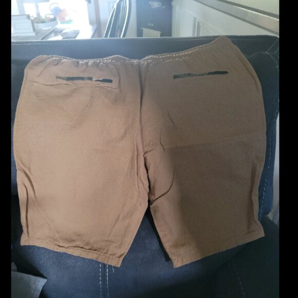 Men's size XL shorts - Picture 2 of 2